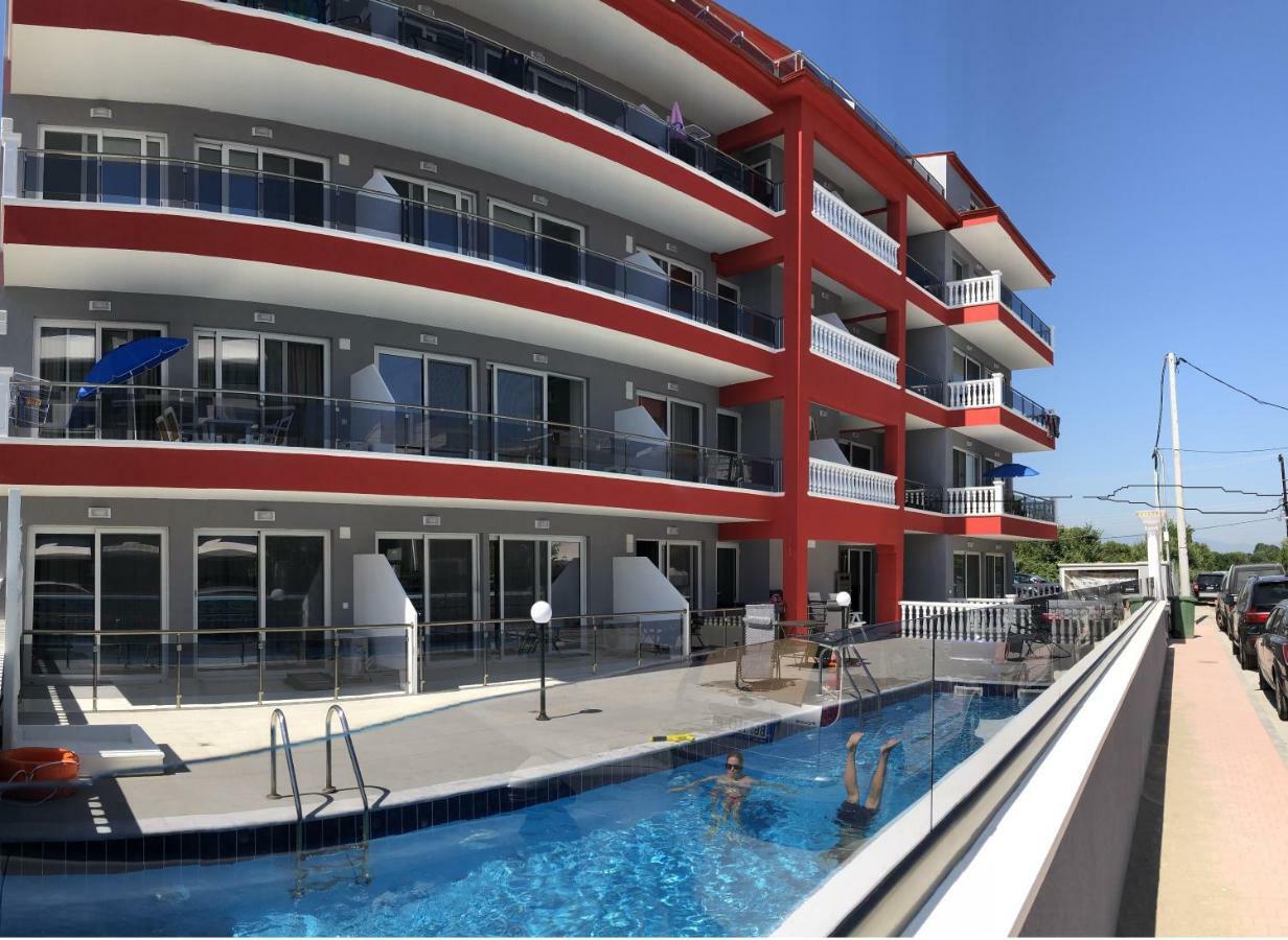 Red Luxury Aqua Apart otel Paralía Dış mekan fotoğraf